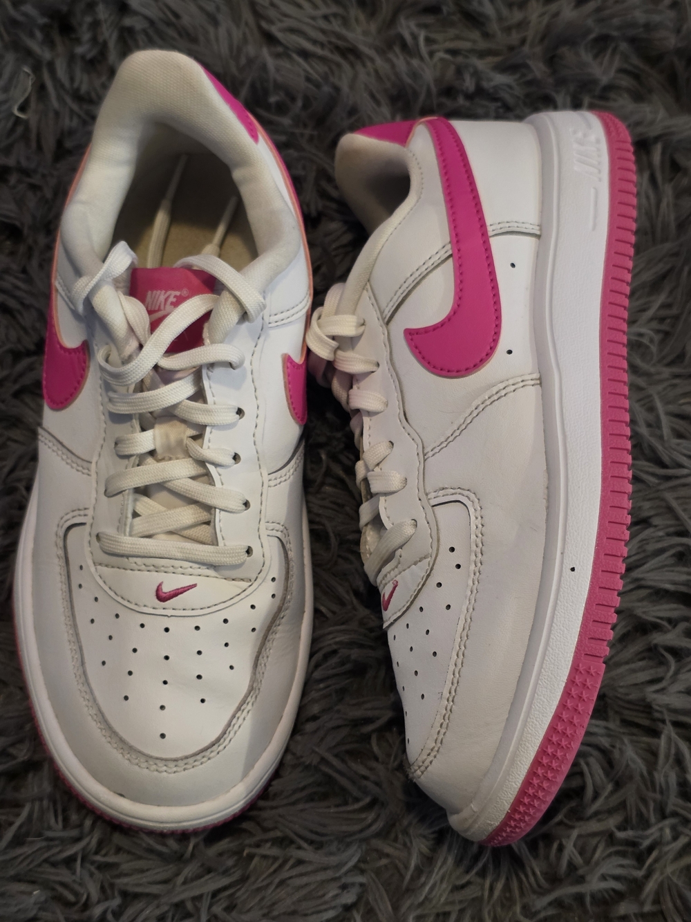 Nike AIR Forece 1 Kids White & Pink Low-Top Sneakers Sz 2.5